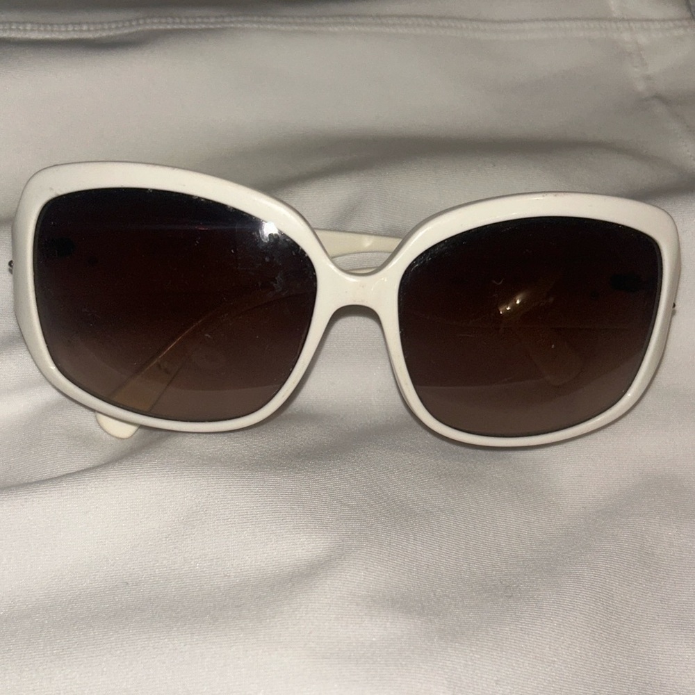 Coach Heart Studded Vintage Rare Chic White Sunglasses